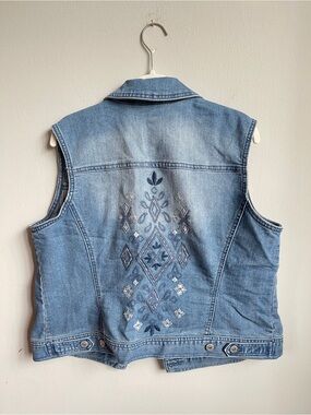 Whimsical Embroidered Blue Denim Vest with Faux Pockets
